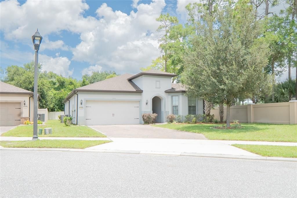 For Sale: $599,000 (3 beds, 2 baths, 2104 Square Feet)