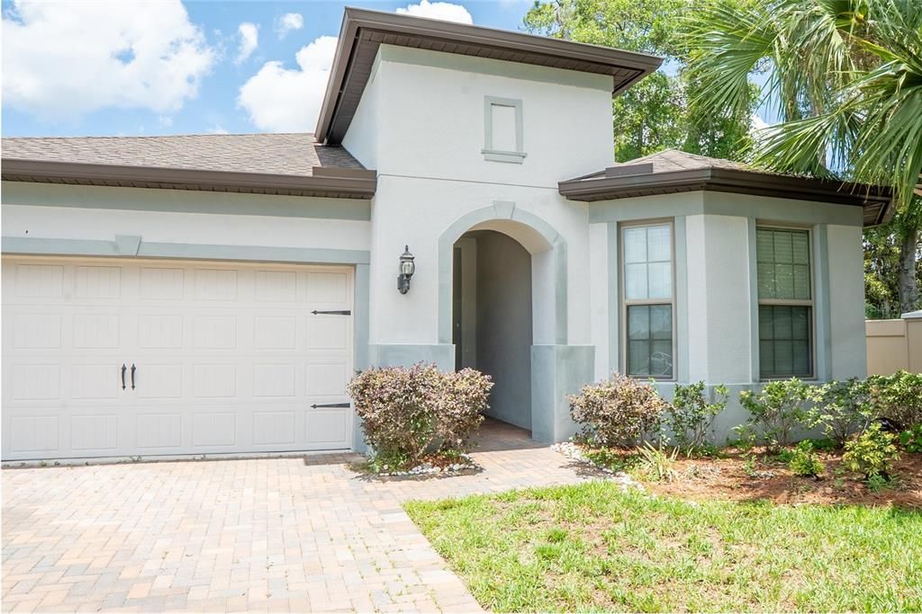 For Sale: $599,000 (3 beds, 2 baths, 2104 Square Feet)