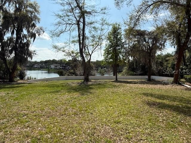 En Venta: $750,000 (0.89 acres)