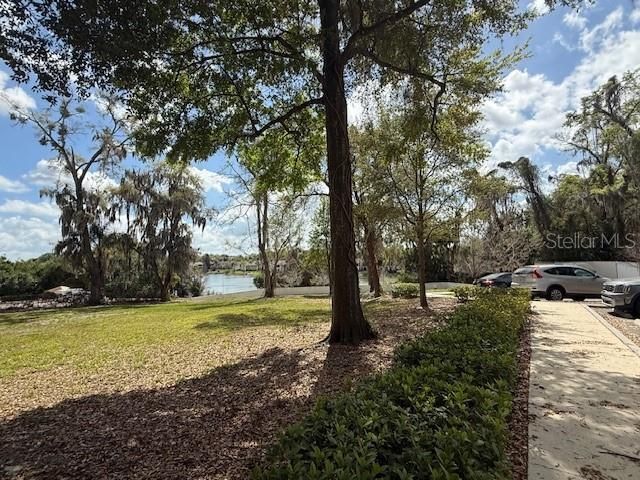 En Venta: $750,000 (0.89 acres)