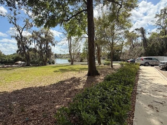 En Venta: $750,000 (0.89 acres)