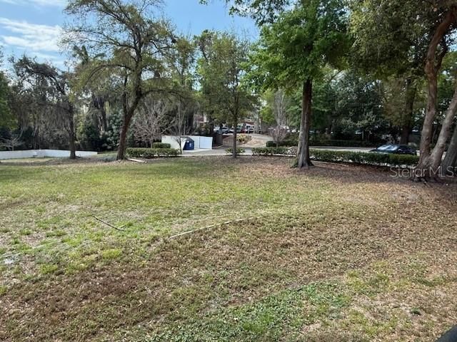 En Venta: $750,000 (0.89 acres)