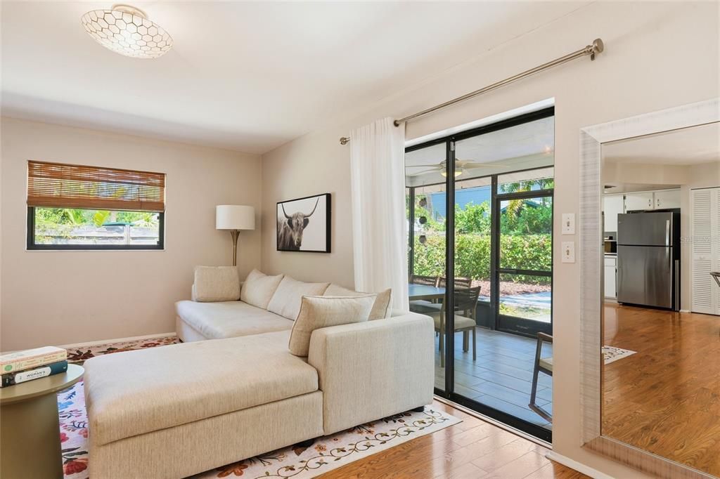 For Sale: $589,000 (3 beds, 2 baths, 1519 Square Feet)