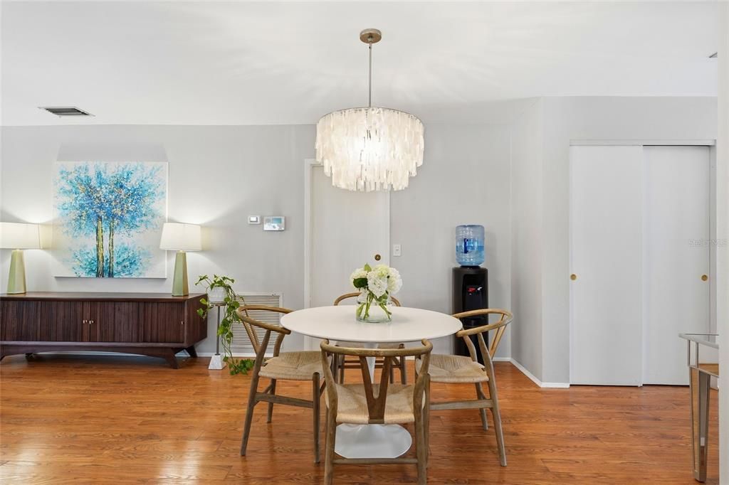 For Sale: $589,000 (3 beds, 2 baths, 1519 Square Feet)