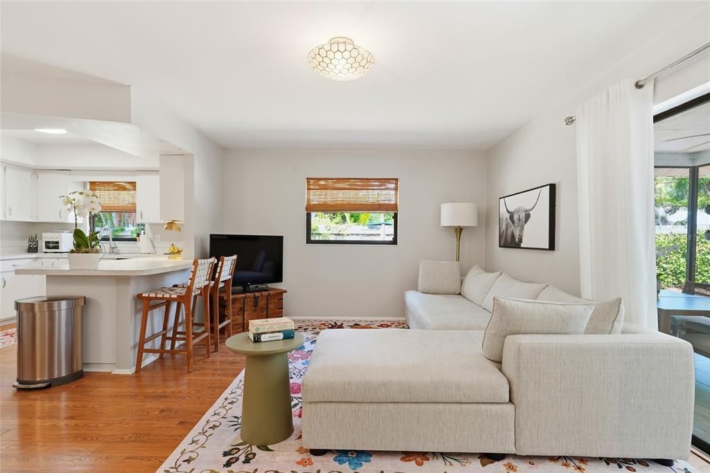 For Sale: $589,000 (3 beds, 2 baths, 1519 Square Feet)