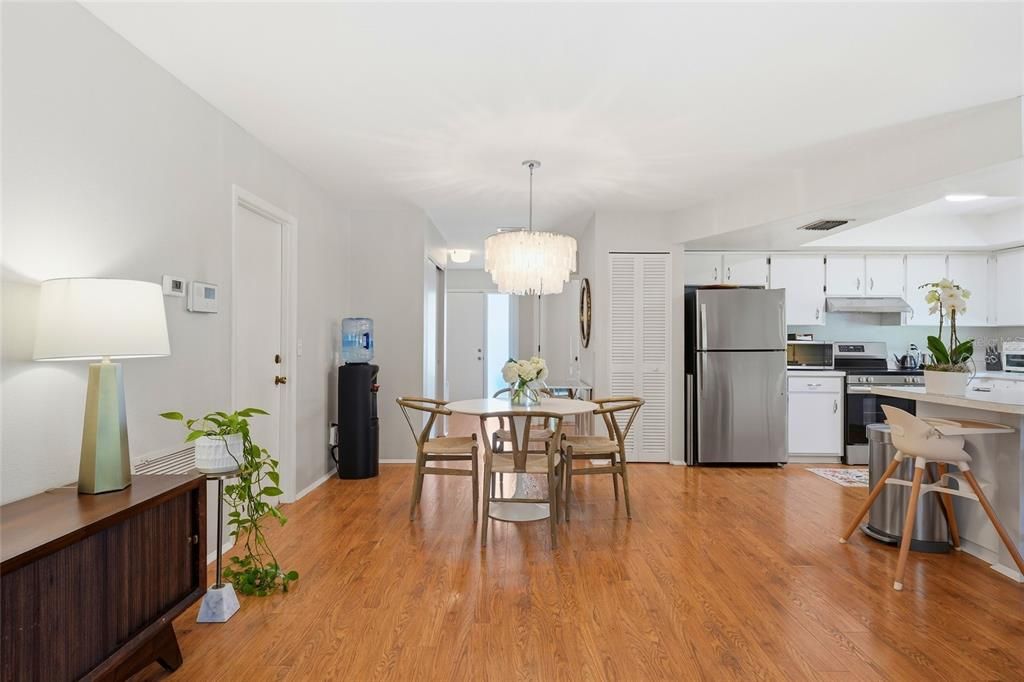 For Sale: $589,000 (3 beds, 2 baths, 1519 Square Feet)