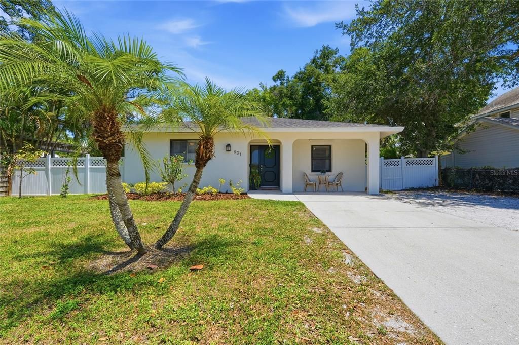For Sale: $589,000 (3 beds, 2 baths, 1519 Square Feet)