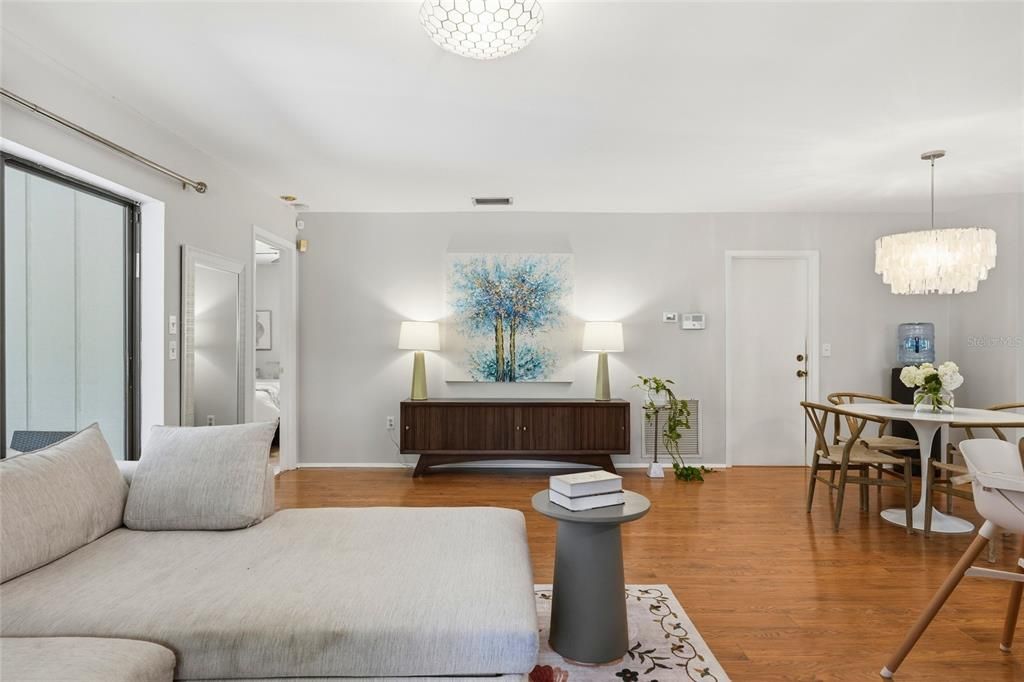 For Sale: $589,000 (3 beds, 2 baths, 1519 Square Feet)