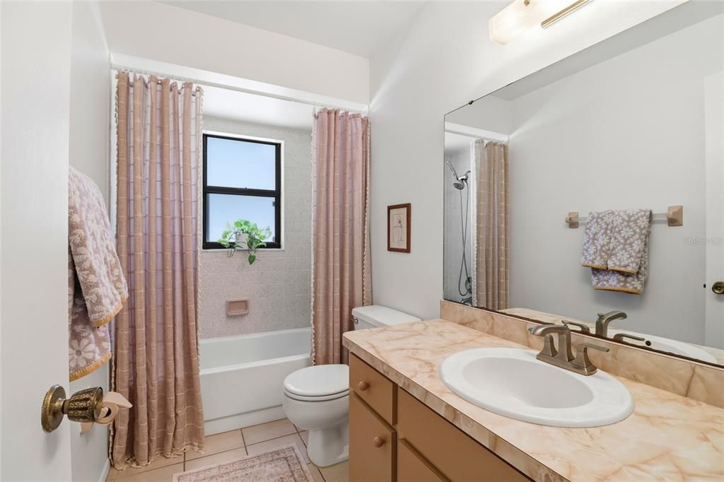 For Sale: $589,000 (3 beds, 2 baths, 1519 Square Feet)