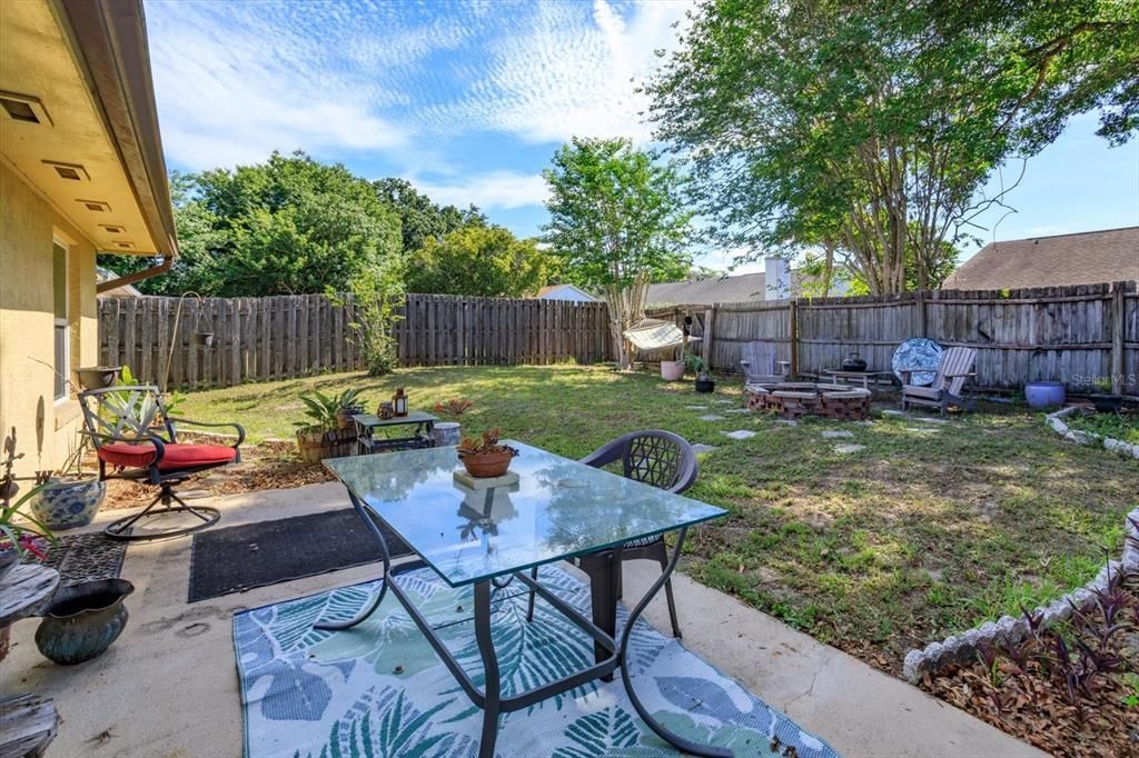 For Sale: $299,000 (3 beds, 2 baths, 1079 Square Feet)