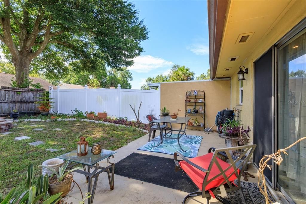 For Sale: $299,000 (3 beds, 2 baths, 1079 Square Feet)
