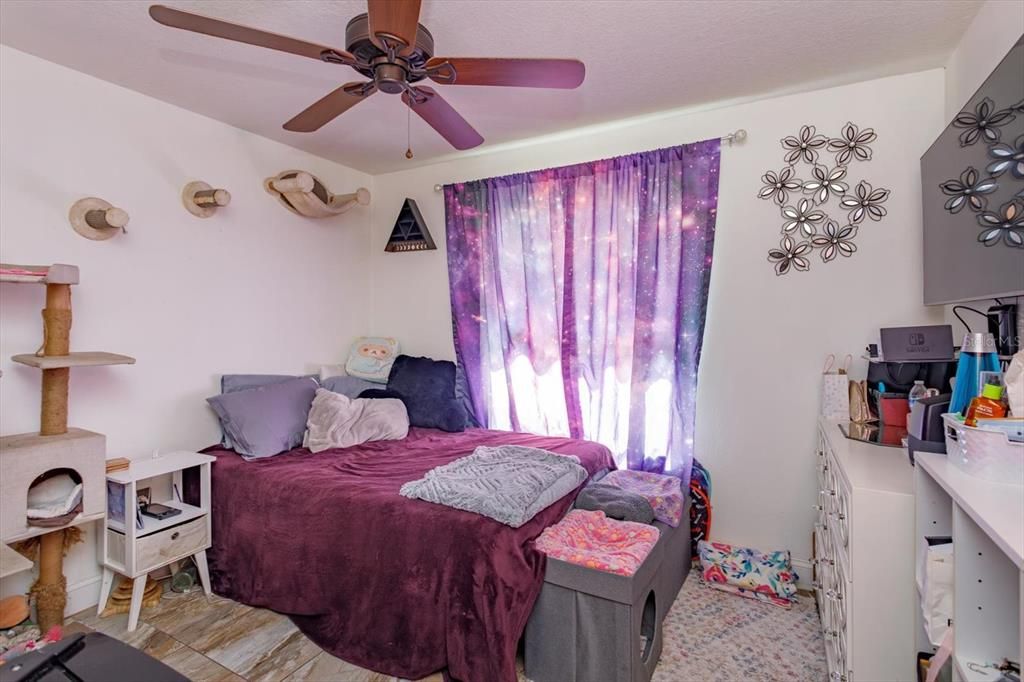 For Sale: $299,000 (3 beds, 2 baths, 1079 Square Feet)