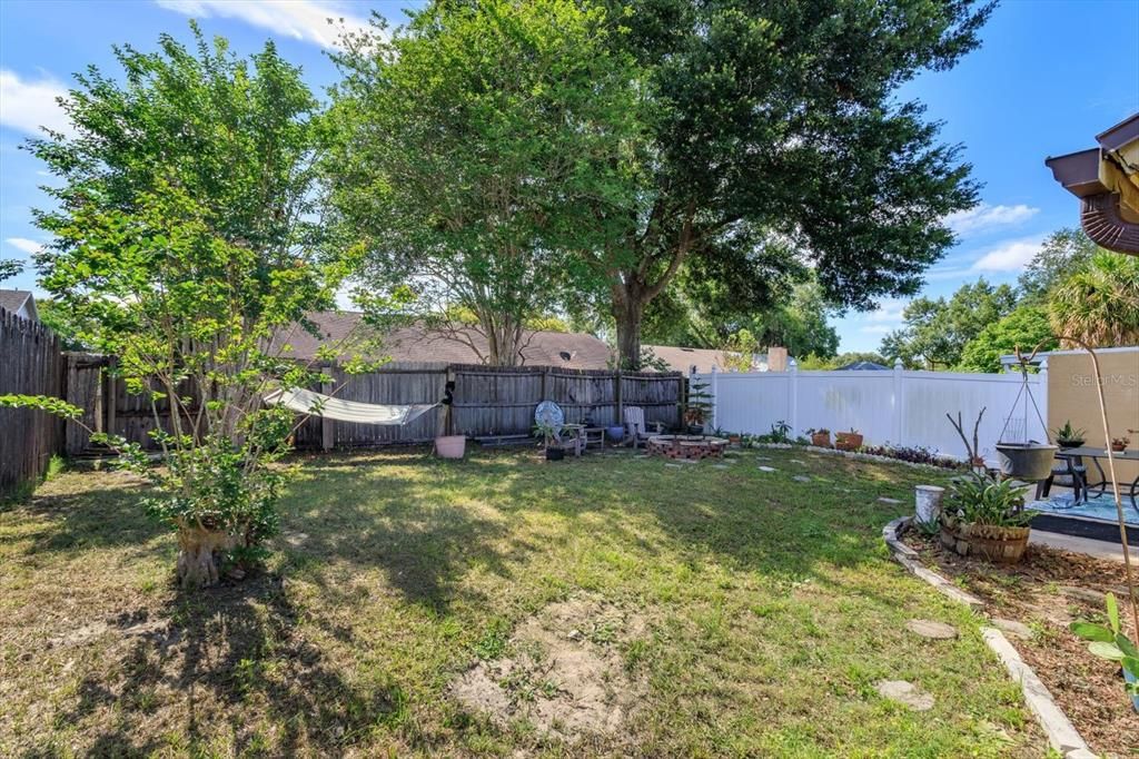 For Sale: $299,000 (3 beds, 2 baths, 1079 Square Feet)