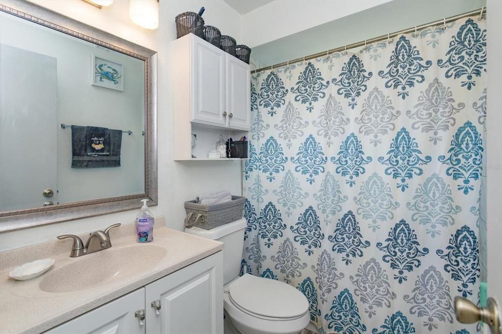 For Sale: $299,000 (3 beds, 2 baths, 1079 Square Feet)