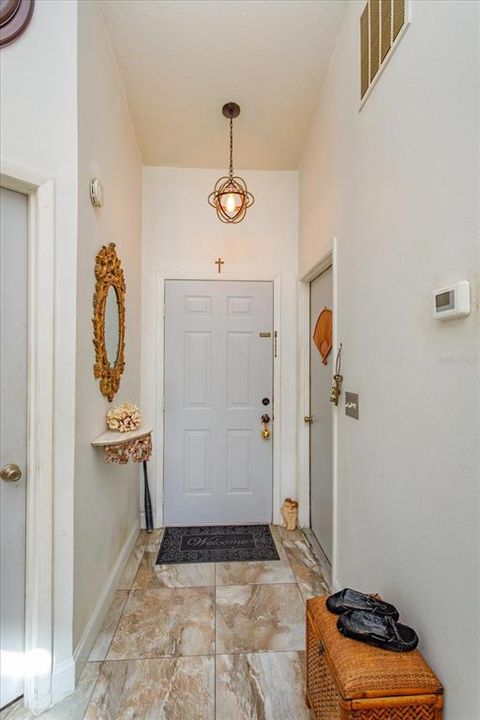 For Sale: $299,000 (3 beds, 2 baths, 1079 Square Feet)