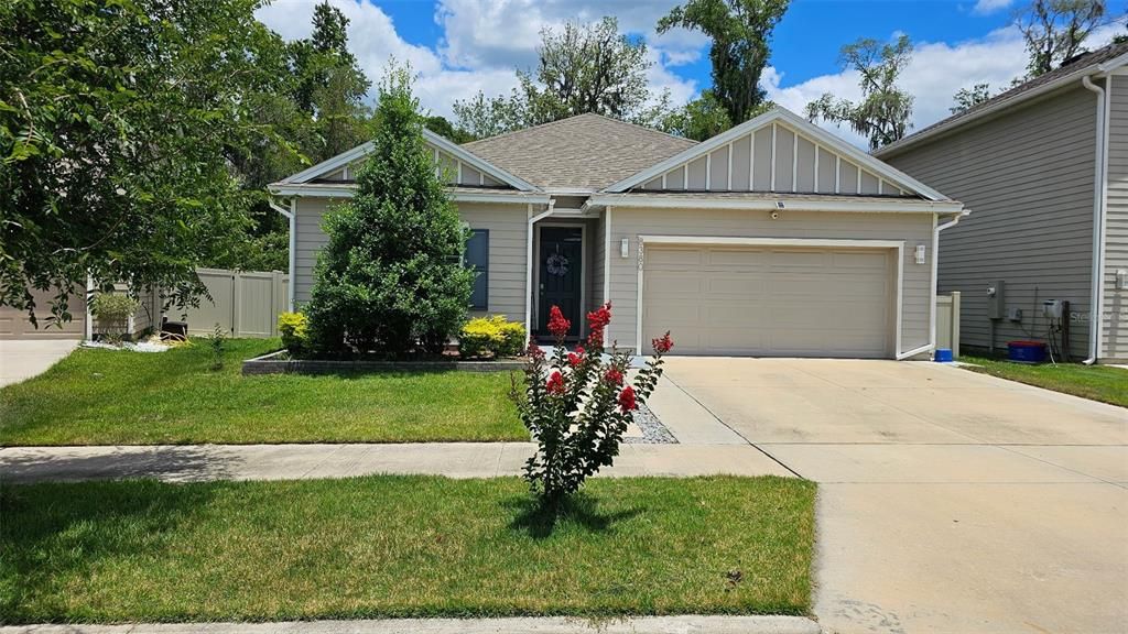Active With Contract: $2,800 (4 beds, 2 baths, 1705 Square Feet)
