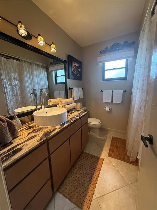 For Sale: $255,000 (2 beds, 2 baths, 1188 Square Feet)