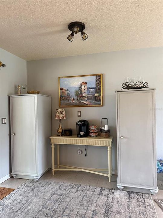 For Sale: $255,000 (2 beds, 2 baths, 1188 Square Feet)