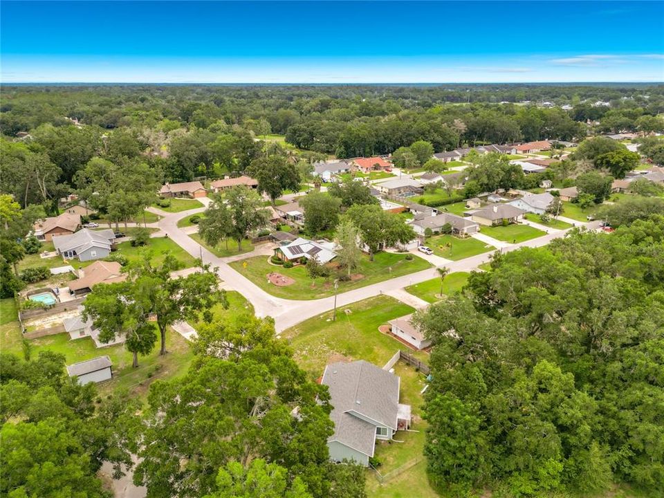 For Sale: $289,500 (2 beds, 2 baths, 1934 Square Feet)