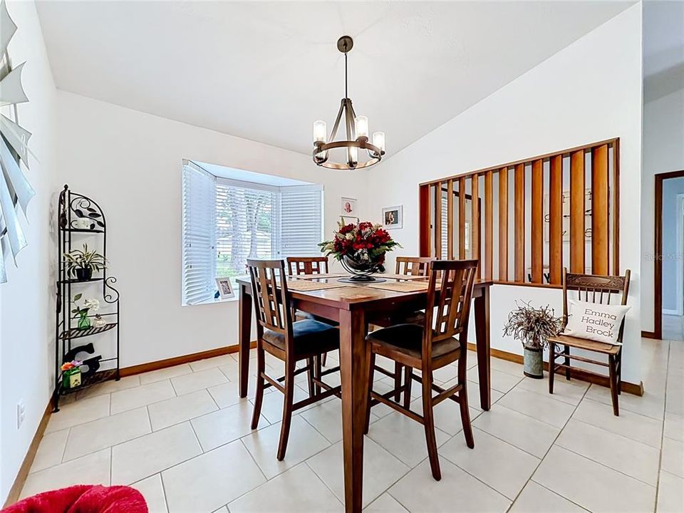 For Sale: $289,500 (2 beds, 2 baths, 1934 Square Feet)