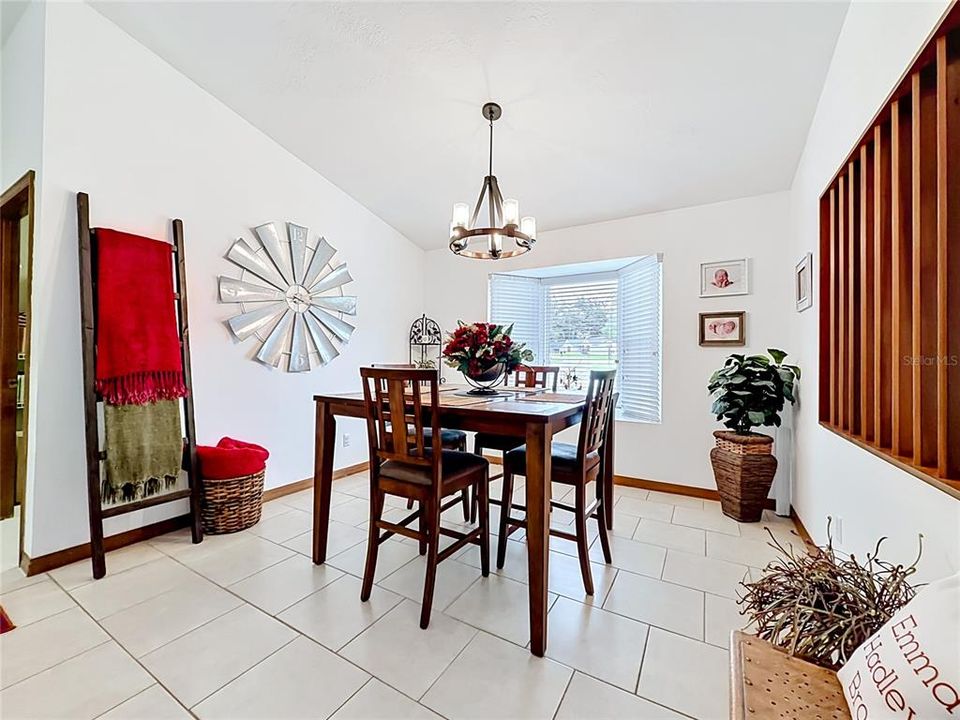 For Sale: $289,500 (2 beds, 2 baths, 1934 Square Feet)