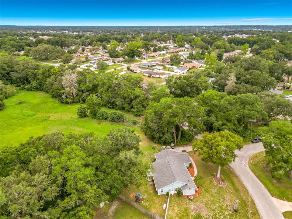 For Sale: $289,500 (2 beds, 2 baths, 1934 Square Feet)
