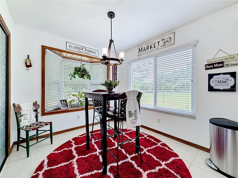For Sale: $289,500 (2 beds, 2 baths, 1934 Square Feet)