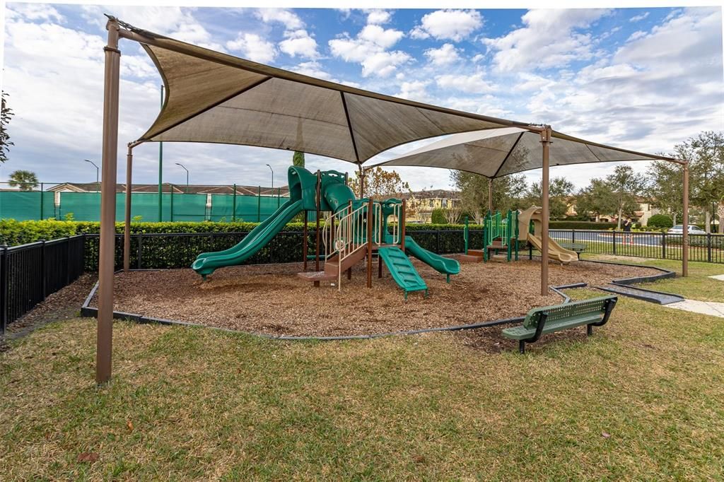 For Sale: $699,000 (5 beds, 3 baths, 2692 Square Feet)