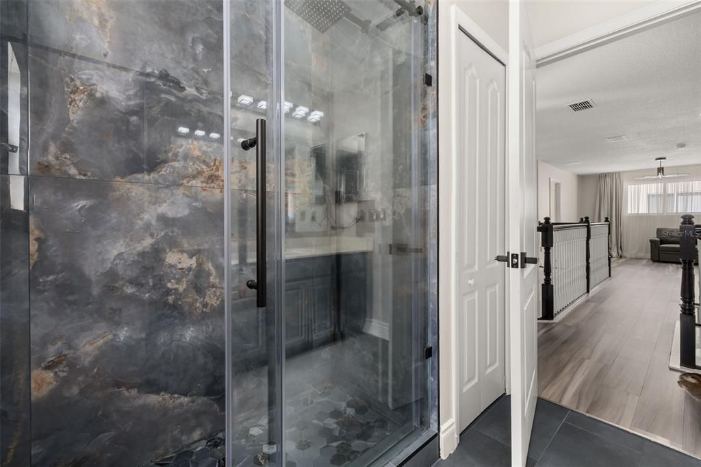 For Sale: $699,000 (5 beds, 3 baths, 2692 Square Feet)