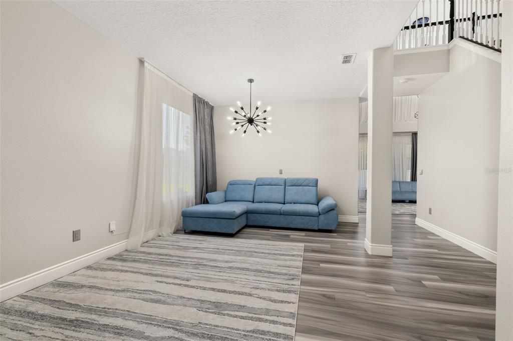 For Sale: $699,000 (5 beds, 3 baths, 2692 Square Feet)