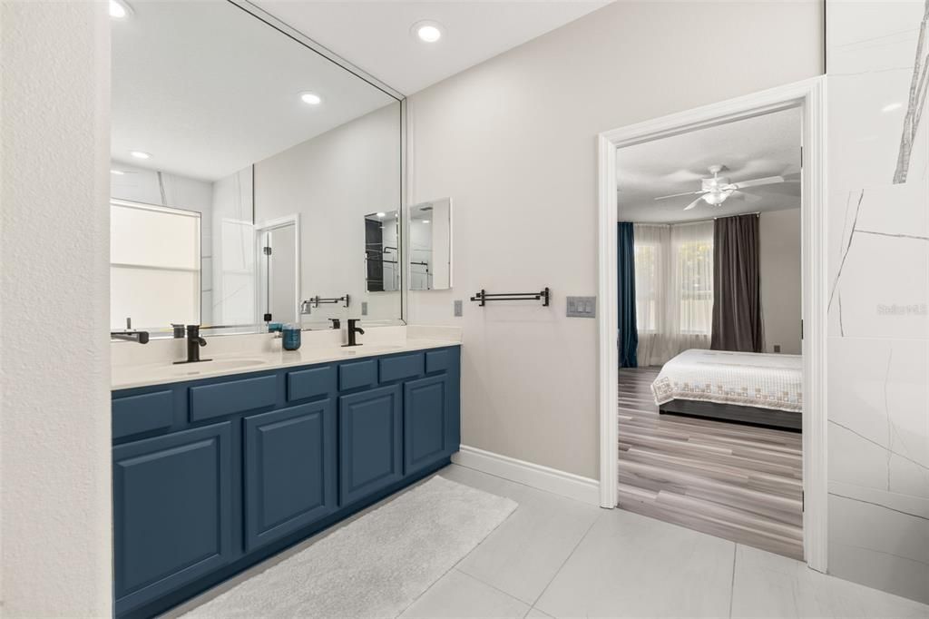 For Sale: $699,000 (5 beds, 3 baths, 2692 Square Feet)