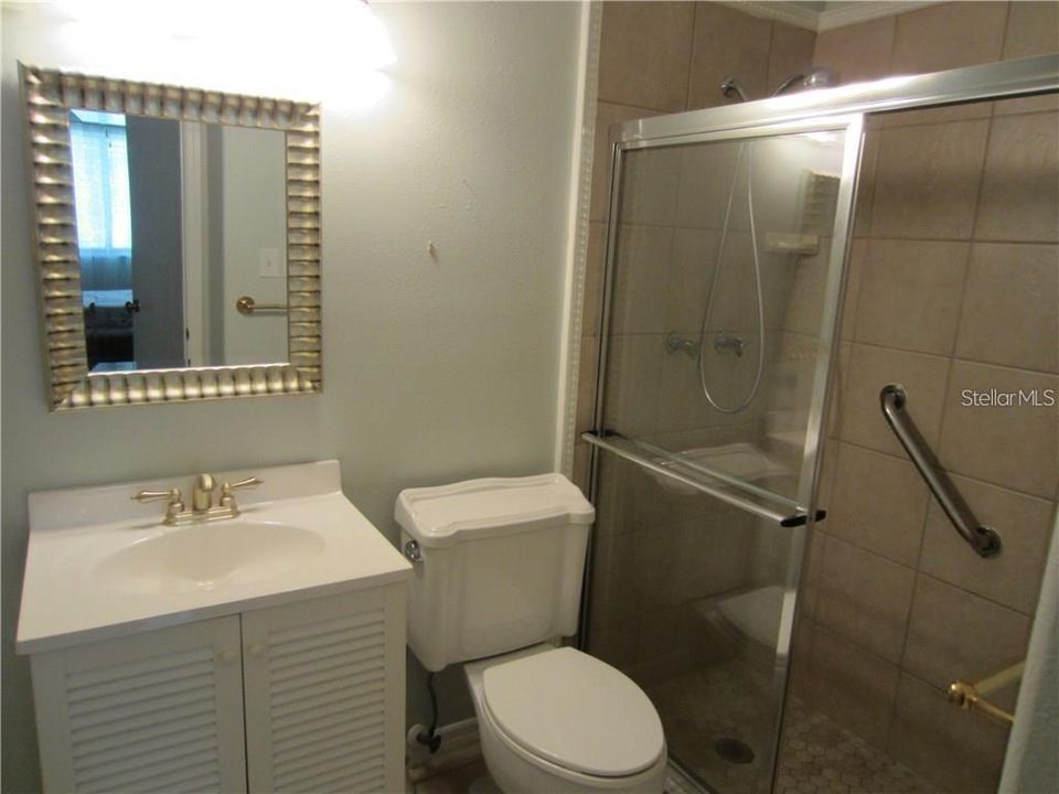 For Sale: $179,000 (2 beds, 2 baths, 1000 Square Feet)