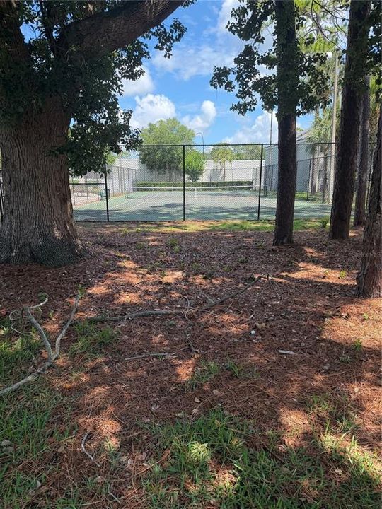 For Sale: $179,000 (2 beds, 2 baths, 1000 Square Feet)