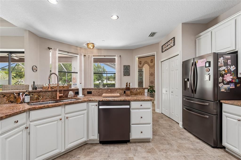 For Sale: $620,000 (3 beds, 2 baths, 2144 Square Feet)