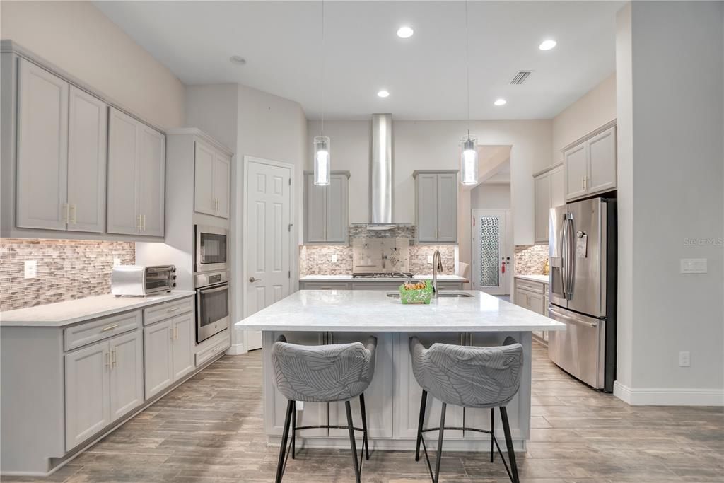 For Rent: $3,400 (5 beds, 4 baths, 3616 Square Feet)