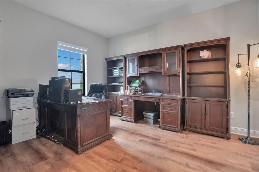 For Rent: $3,400 (5 beds, 4 baths, 3616 Square Feet)