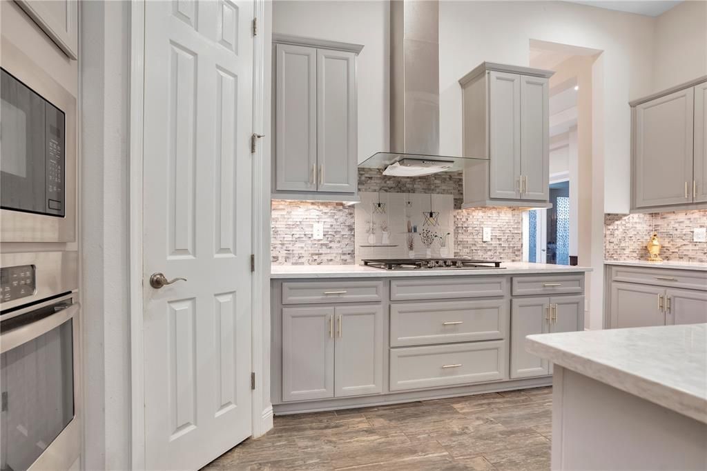 For Rent: $3,400 (5 beds, 4 baths, 3616 Square Feet)