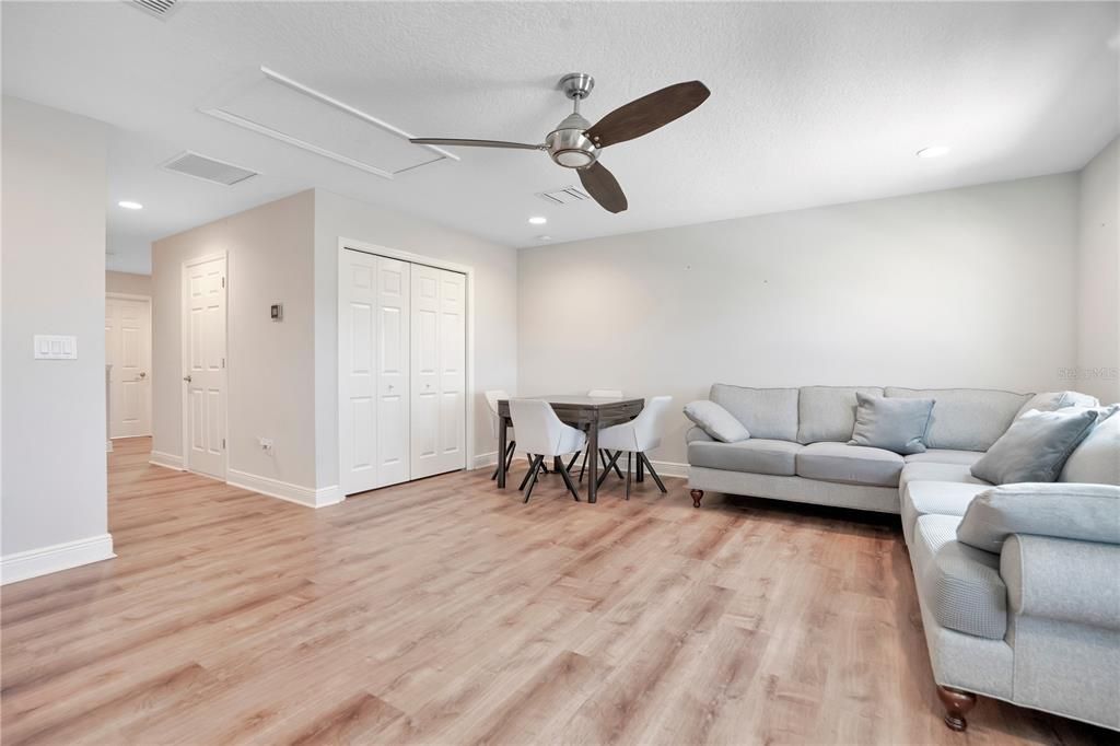 For Rent: $3,400 (5 beds, 4 baths, 3616 Square Feet)