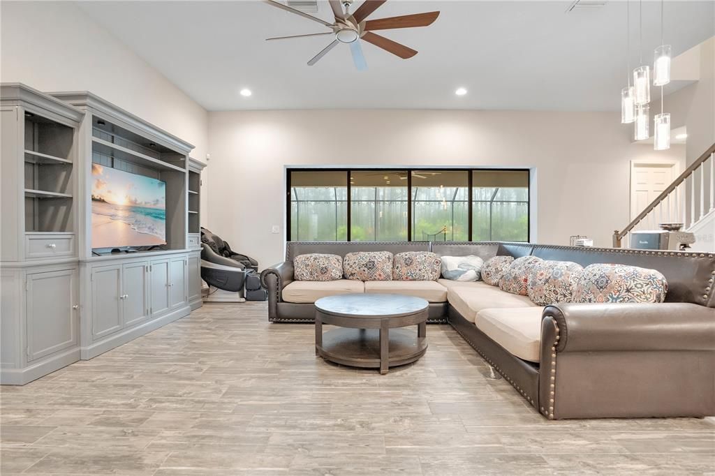 For Rent: $3,400 (5 beds, 4 baths, 3616 Square Feet)