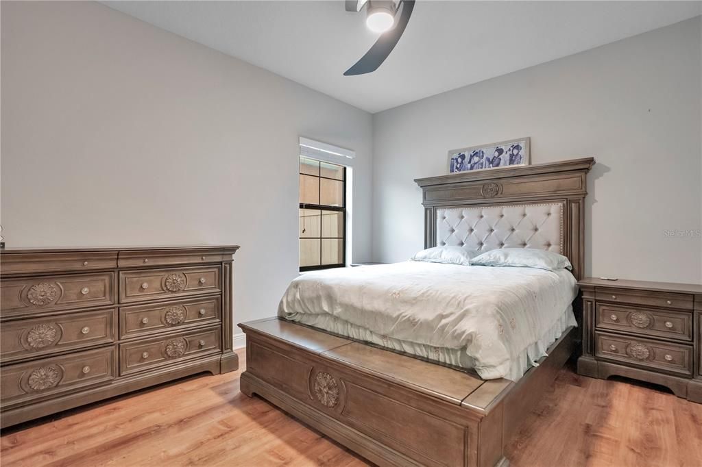 For Rent: $3,400 (5 beds, 4 baths, 3616 Square Feet)