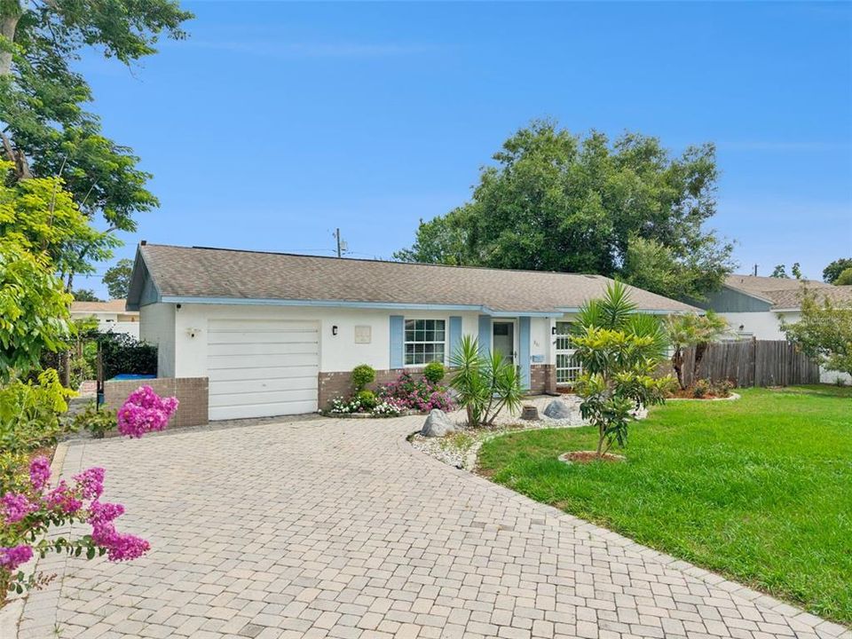 For Sale: $439,900 (3 beds, 2 baths, 1482 Square Feet)