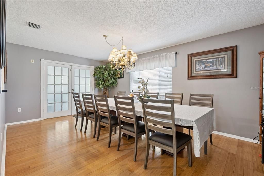 For Sale: $439,900 (3 beds, 2 baths, 1482 Square Feet)