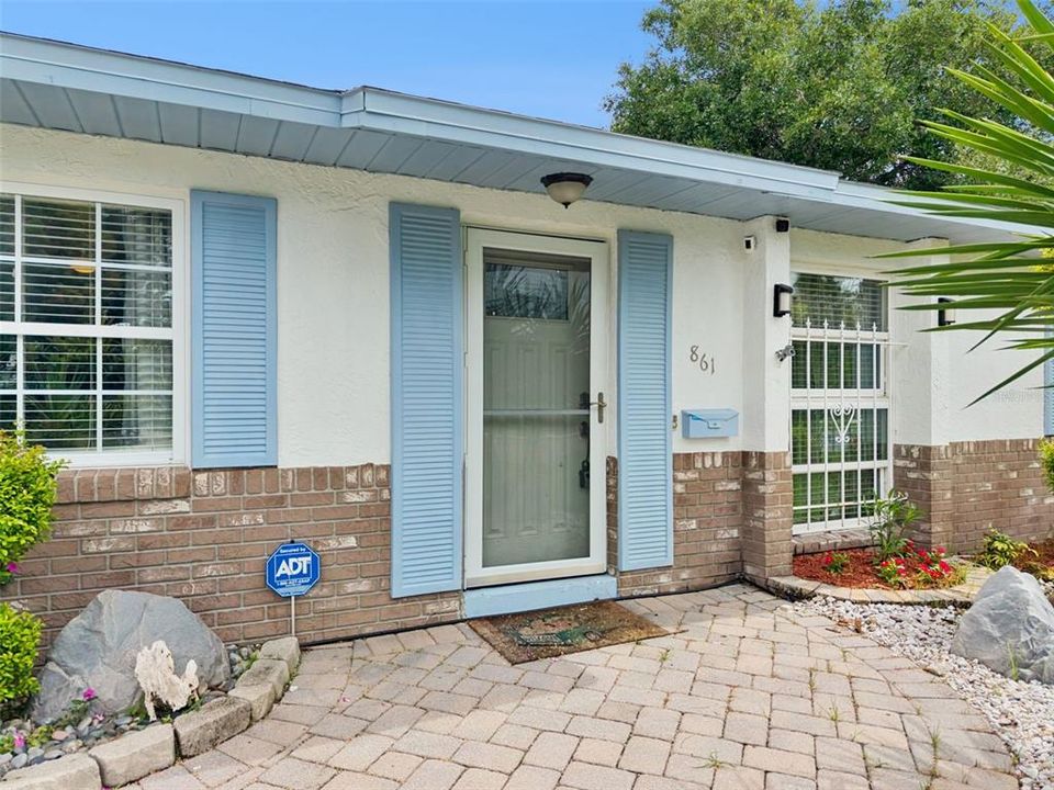 For Sale: $439,900 (3 beds, 2 baths, 1482 Square Feet)