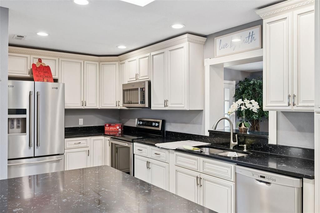 For Sale: $439,900 (3 beds, 2 baths, 1482 Square Feet)