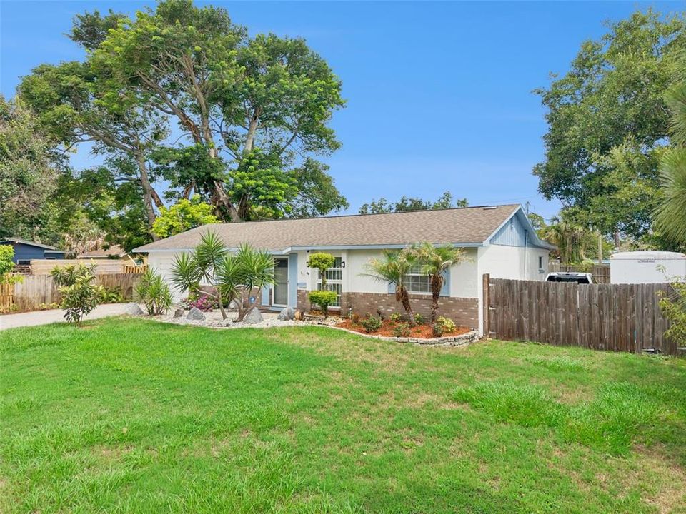 For Sale: $439,900 (3 beds, 2 baths, 1482 Square Feet)