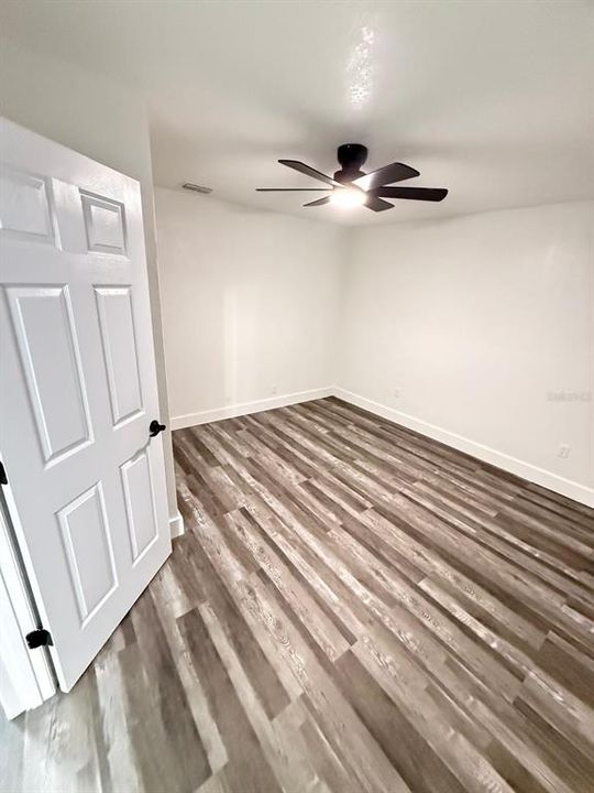 For Sale: $510,000 (6 beds, 3 baths, 1948 Square Feet)