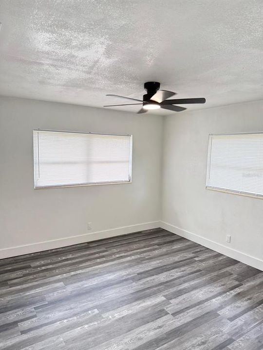 For Sale: $510,000 (6 beds, 3 baths, 1948 Square Feet)