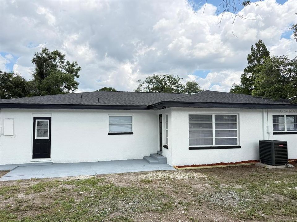 For Sale: $510,000 (6 beds, 3 baths, 1948 Square Feet)
