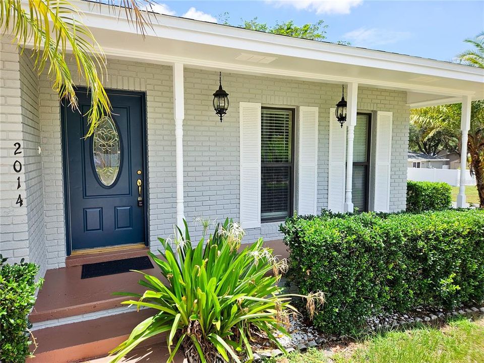 For Rent: $2,050 (3 beds, 2 baths, 1854 Square Feet)