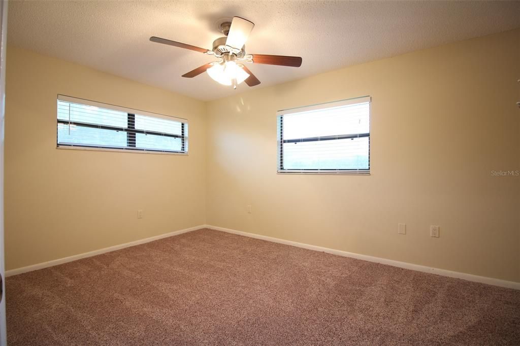 For Rent: $2,050 (3 beds, 2 baths, 1854 Square Feet)